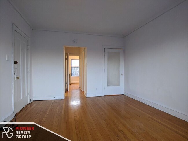 Foto del edificio - 4602 N Winchester Ave