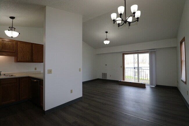 Foto del edificio - 2216 Valley Rd