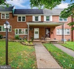 Building Photo - 321 Linden Ln