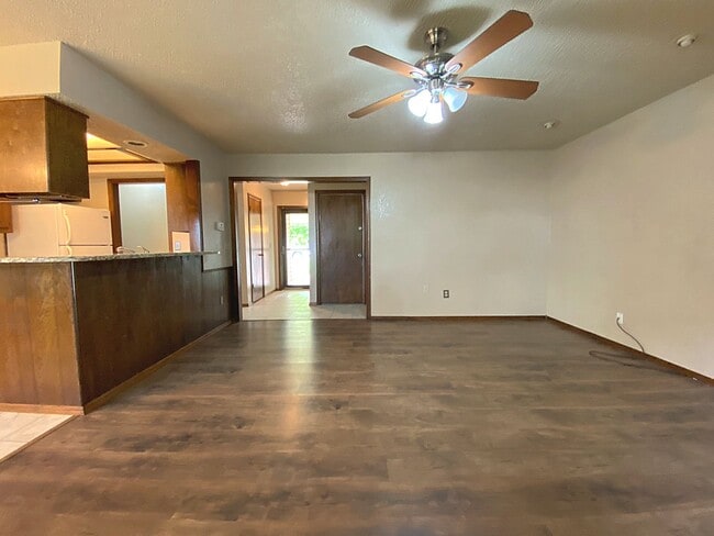 Building Photo - Cute Cozy Home in Central Edmond