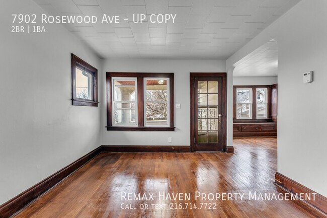 Foto del edificio - 7902 Rosewood Ave UP, Cleveland - Spacious...