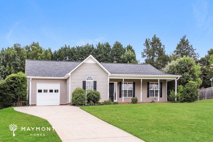 Foto principal - Charming 3 Bedroom Home!