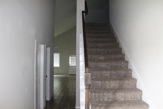 Building Photo - 18037 Atwood Mill Dr