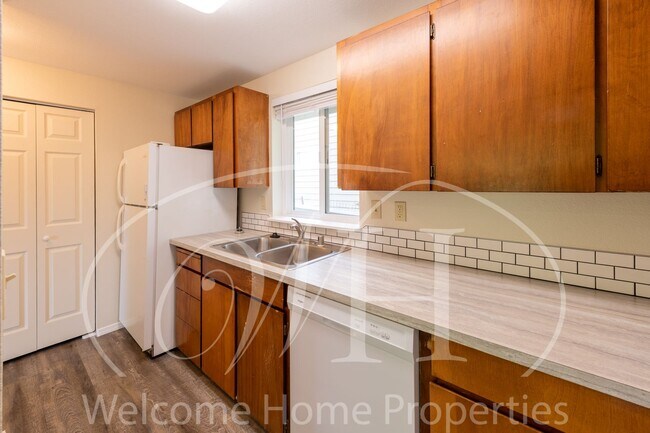 Foto del edificio - Newly Remodeled Apartment in Convenient Lo...