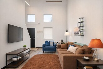 Building Photo - 217 S Badger Ave