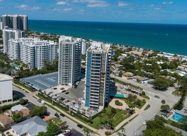 Foto del edificio - 2715 N Ocean Blvd