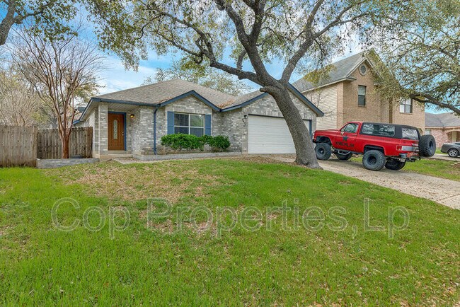 Foto del edificio - 6414 Maverick Oak Dr