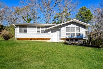Building Photo - 1040 Rose Hill Cir