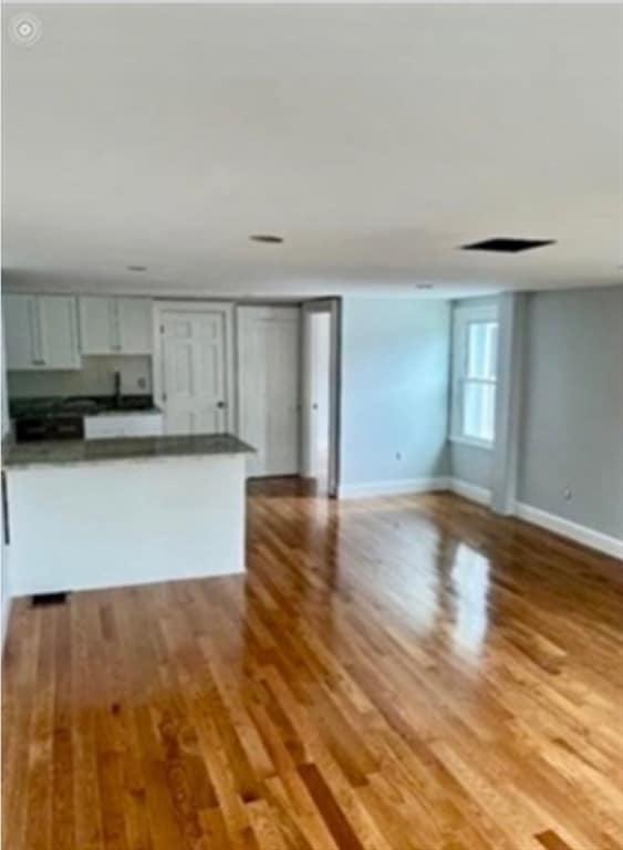 Building Photo - 49 Main St