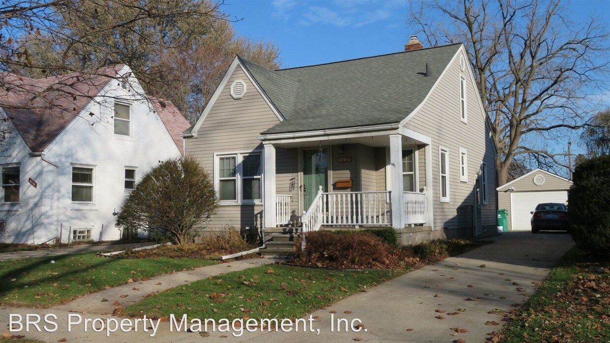Primary Photo - 3 br, 1 bath House - 22910 Oakwood Ave.