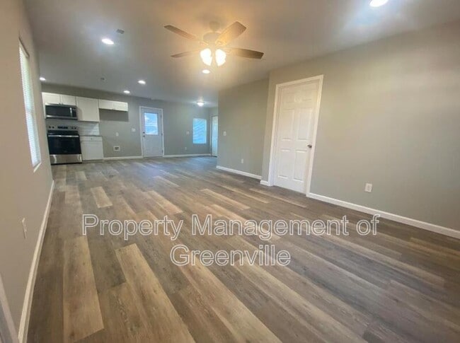 Photo - 104 Durham St House