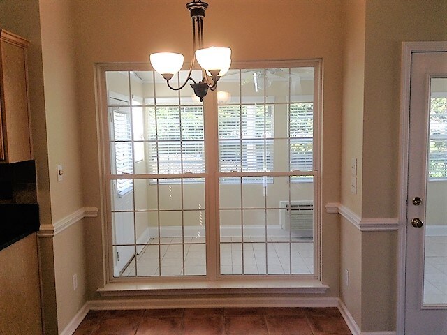 Foto del edificio - 6541 Derby Ln NW