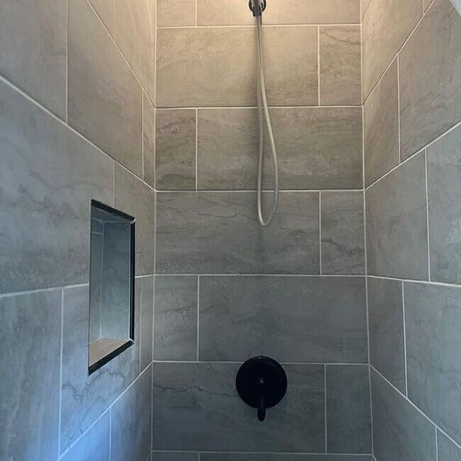 Foto del edificio - 1718 Fillmore Ln