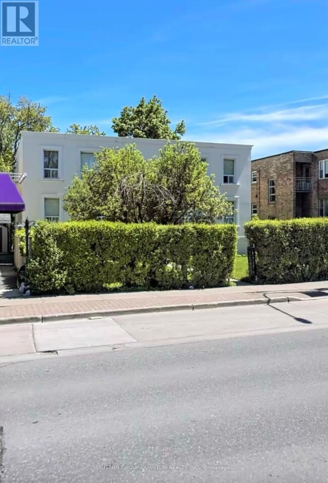 Photo du bâtiment - 339-339 Lakeshore Rd E