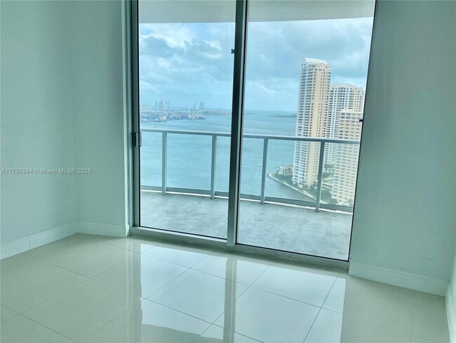 Building Photo - 300 S Biscayne Blvd