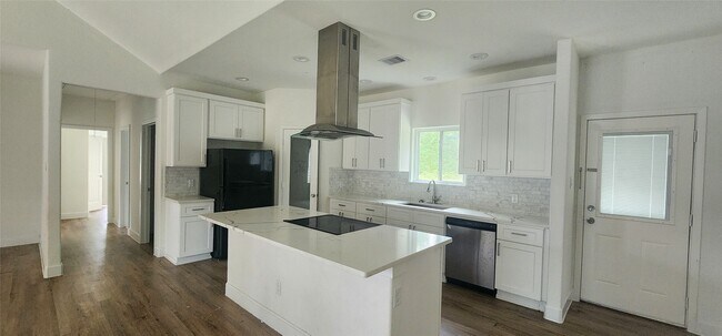 Building Photo - 452 N Cattle Dr