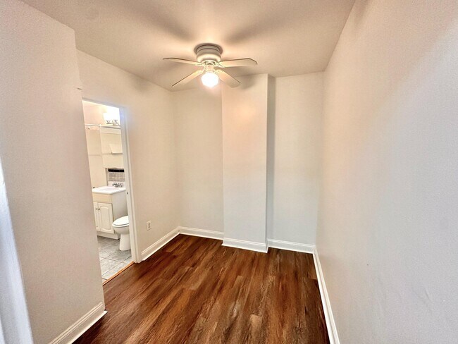 Foto del edificio - 1021 Arlington Blvd