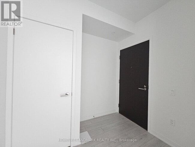 Building Photo - 39-3039 Mary St