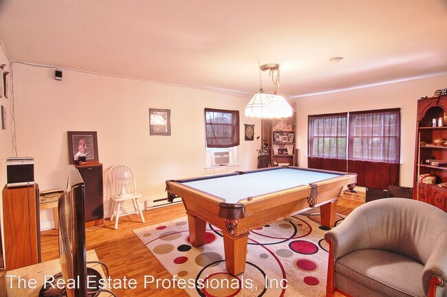 Building Photo - 3 br, 1 bath House - 751 Lincoln Road