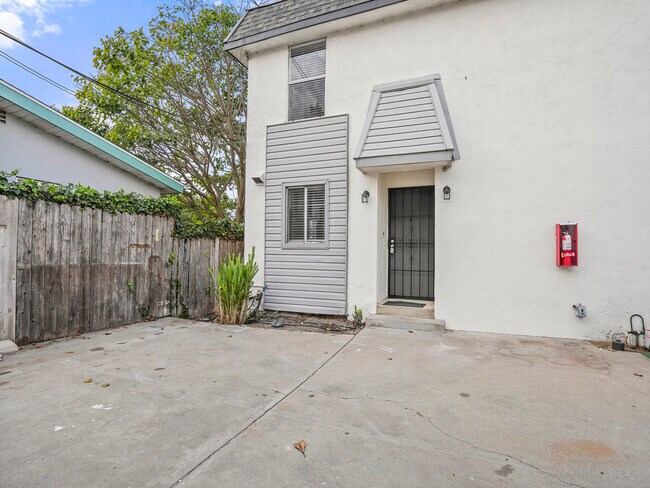 Foto del edificio - 6374 Caminito Salado