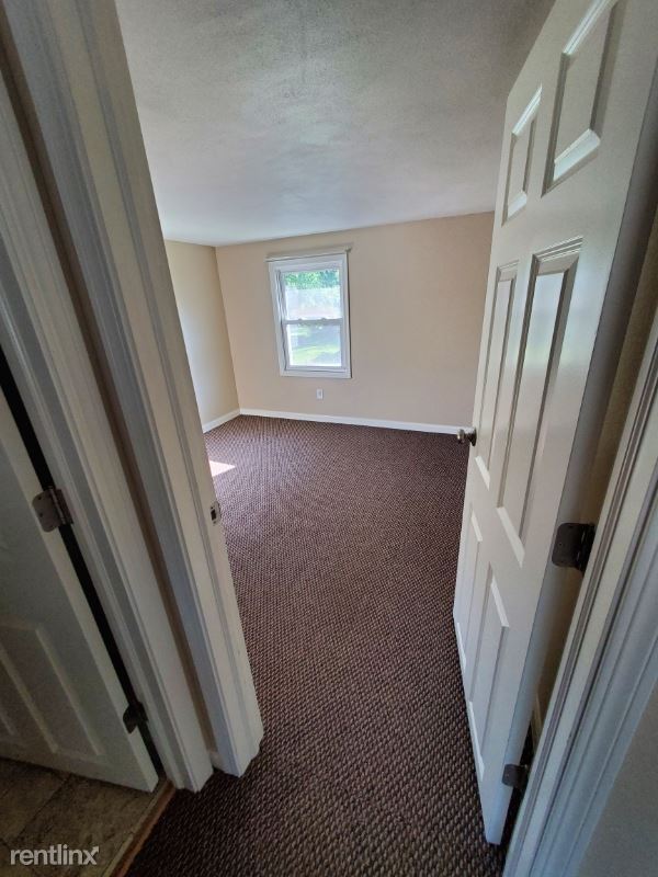 Building Photo - 2 br, 1 bath Condo - 114 Louis Ct