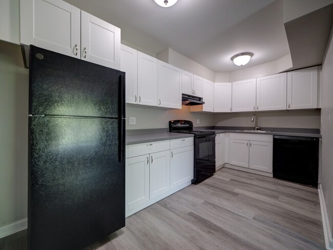 Building Photo - Cedar Park Apartments