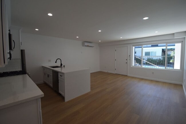 Building Photo - 12255 Burbank Boulevard