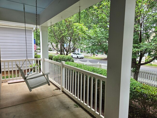 Building Photo - 8014 Ladys Secret Dr