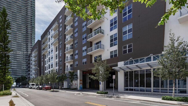 Building Photo - 2701 Biscayne Blvd