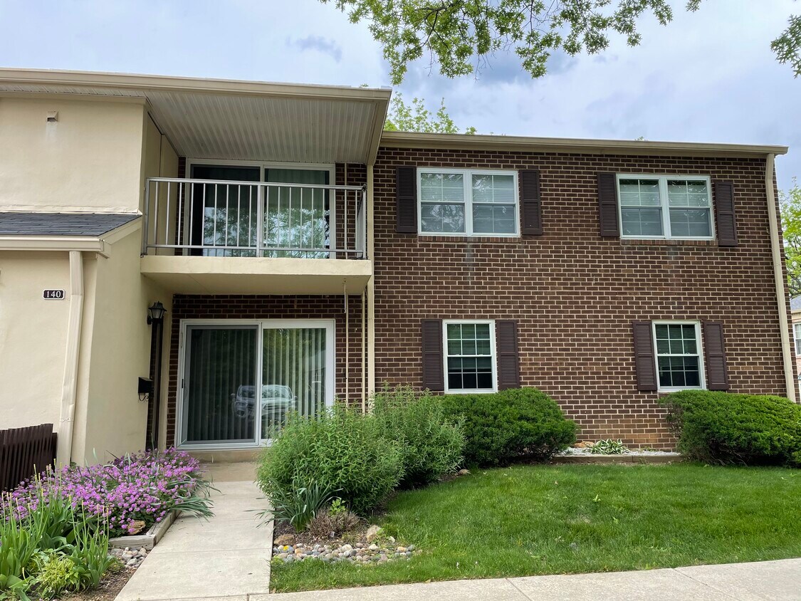 140 Old Xing Unit 140, Devon, PA 19333 Condo for Rent in Devon