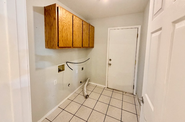 Foto del edificio - 4401 N Lone Cactus Dr