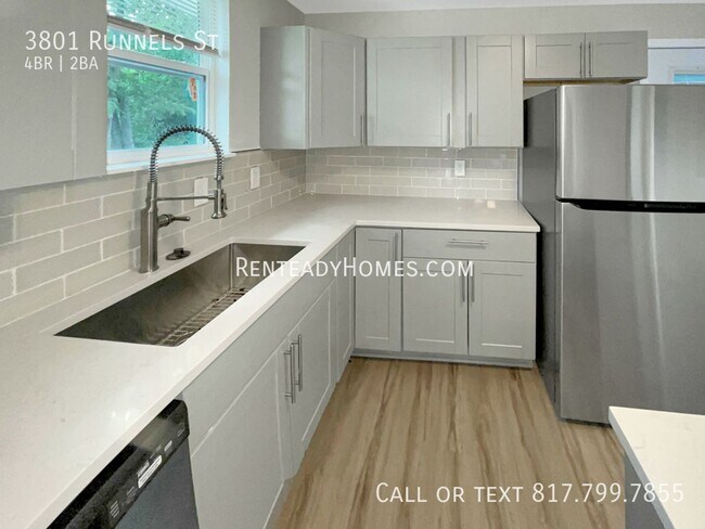 Building Photo - 3801 Runnels St