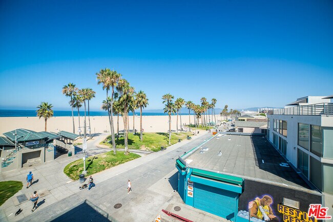 Foto del edificio - 8 Brooks Ave