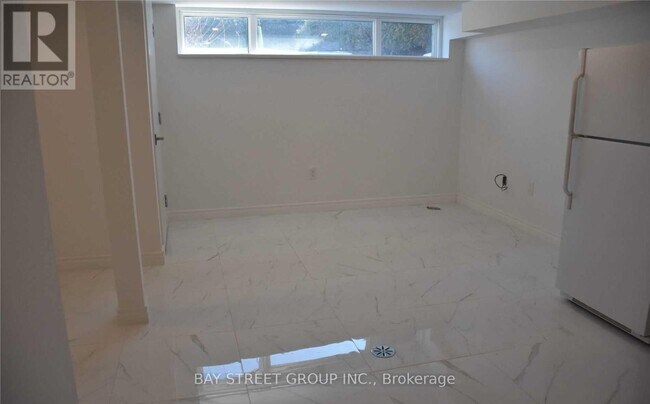 Photo du bâtiment - 185 Taylor Mills Dr N