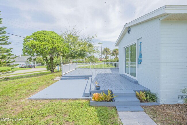 Foto del edificio - 2301 Cres Ridge Rd