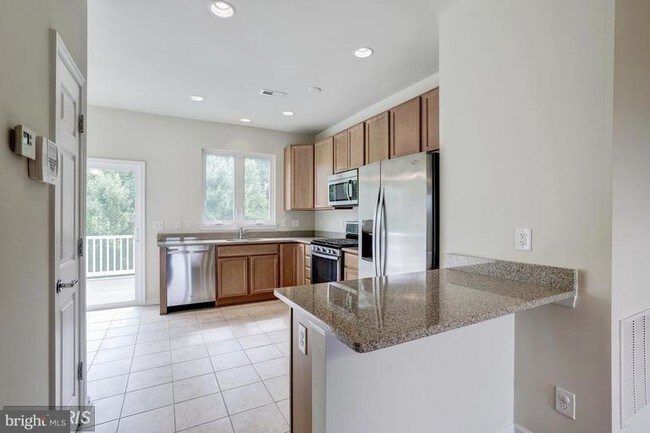 Foto del edificio - 22522 Highcroft Terrace