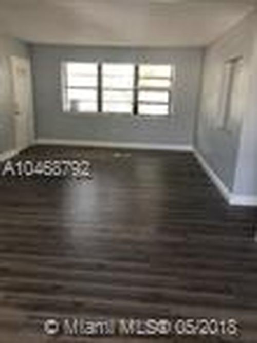 Foto del edificio - 685 84th St