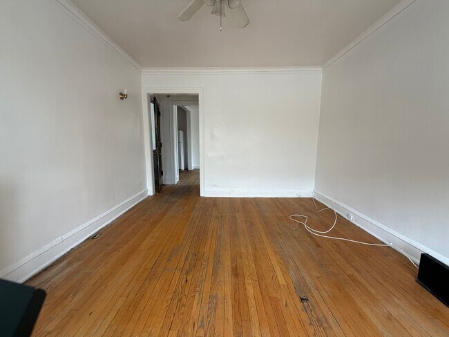Foto del edificio - 4515 N Hamlin Ave