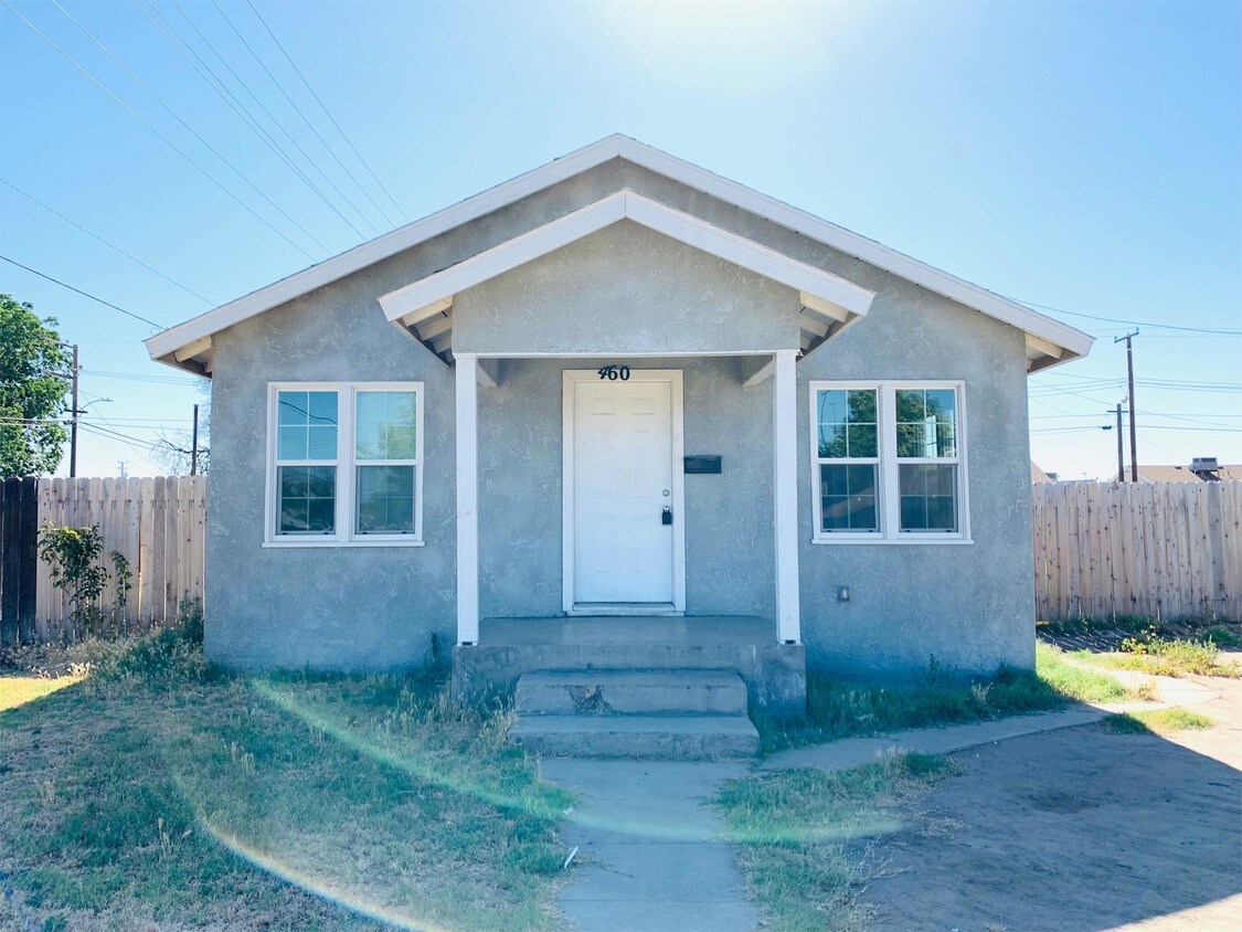 Primary Photo - 460 N G St