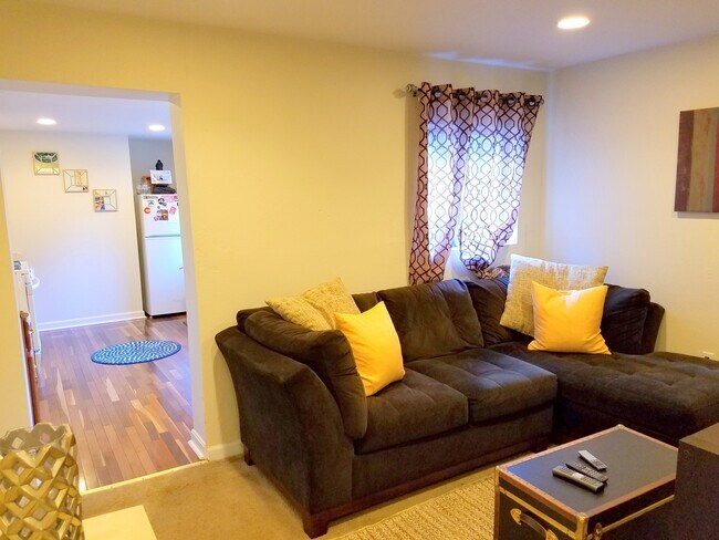 Building Photo - 2526 Larkins Wy