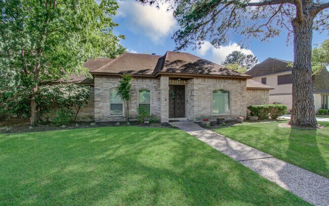 Building Photo - 18211 Widcombe Dr