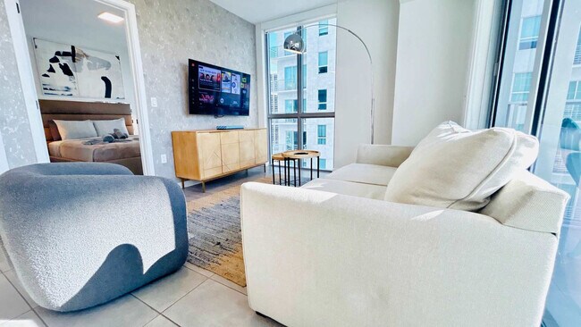 Building Photo - 227 NE 2nd St