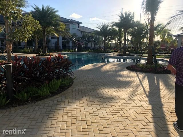 Foto del edificio - 2 br, 2 bath Apartment - 11020 Town Cir 11020