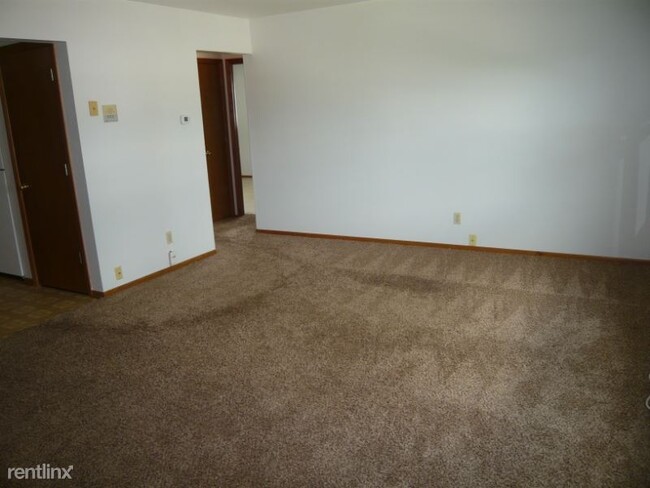 Foto del edificio - N143W6449-W6449 Layton St