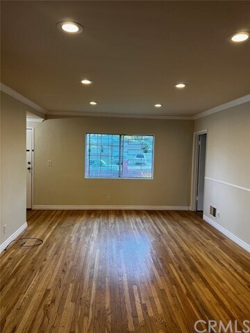 Building Photo - 20515 Vose St