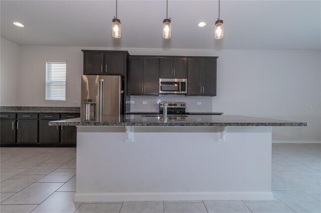 Building Photo - 5625 Western Sun Dr