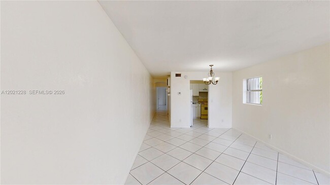 Building Photo - 6842 SW 15th St