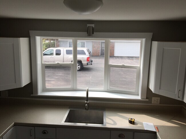Kitchen Sink - 366 Walker Ave