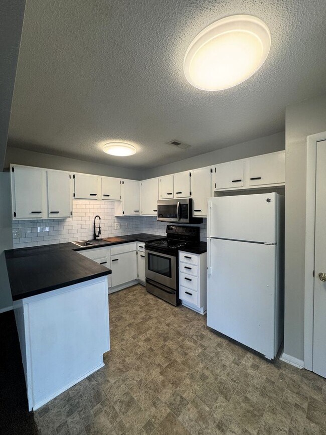 Building Photo - Available For Immediate Move-In!
