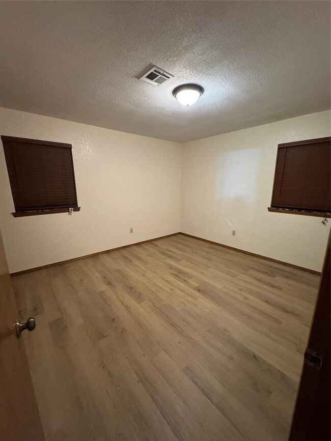 Foto del edificio - 1125 N Patterson Dr